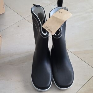Tretorn Men's Black and White Rain Boots Size 7